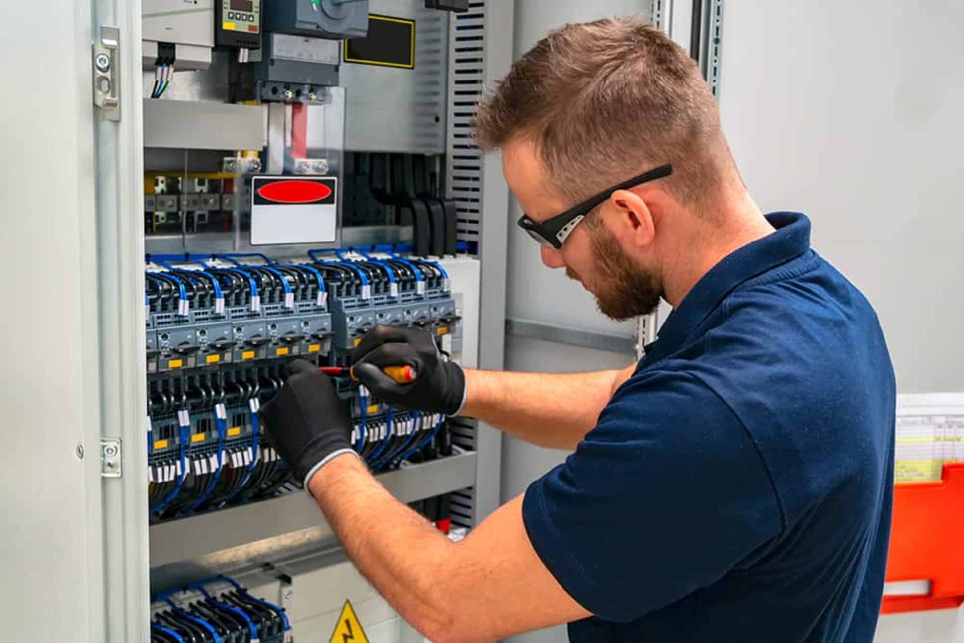 Servicetechniker (m/w/d) bei Andreas Scherer Elektrotechnik GmbH in Stuttgart