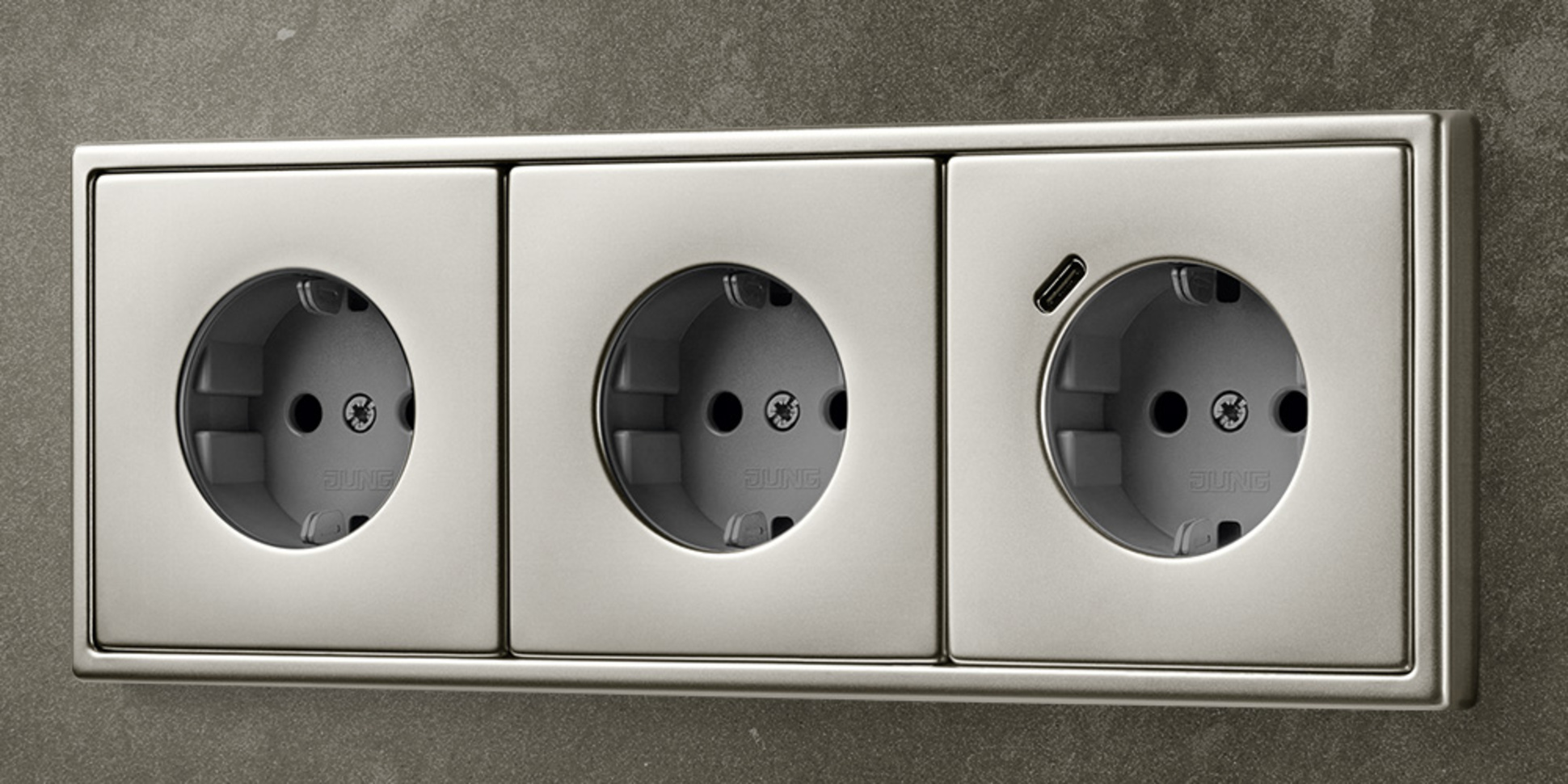 SCHUKO® Steckdosen mit USB bei Andreas Scherer Elektrotechnik GmbH in Stuttgart
