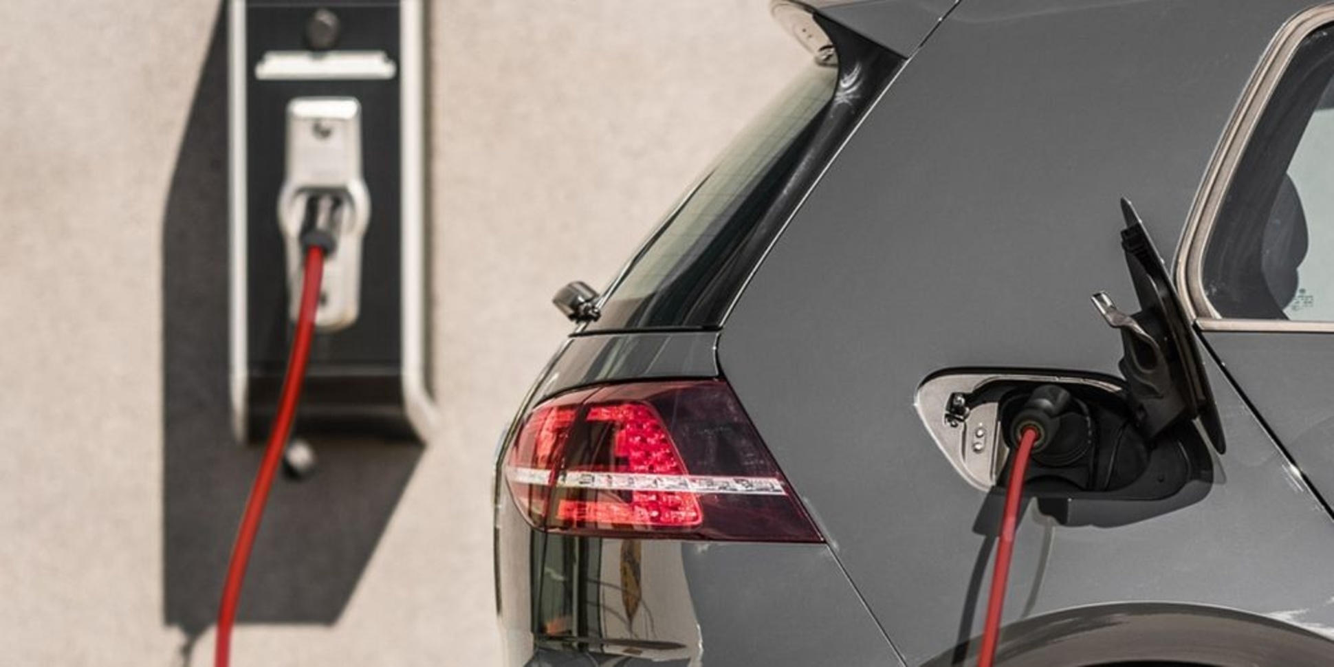 Schutz für E-Mobility bei Andreas Scherer Elektrotechnik GmbH in Stuttgart