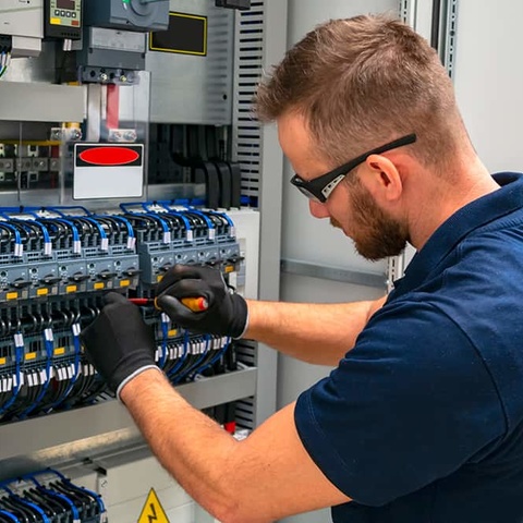 Servicetechniker (m/w/d) bei Andreas Scherer Elektrotechnik GmbH in Stuttgart