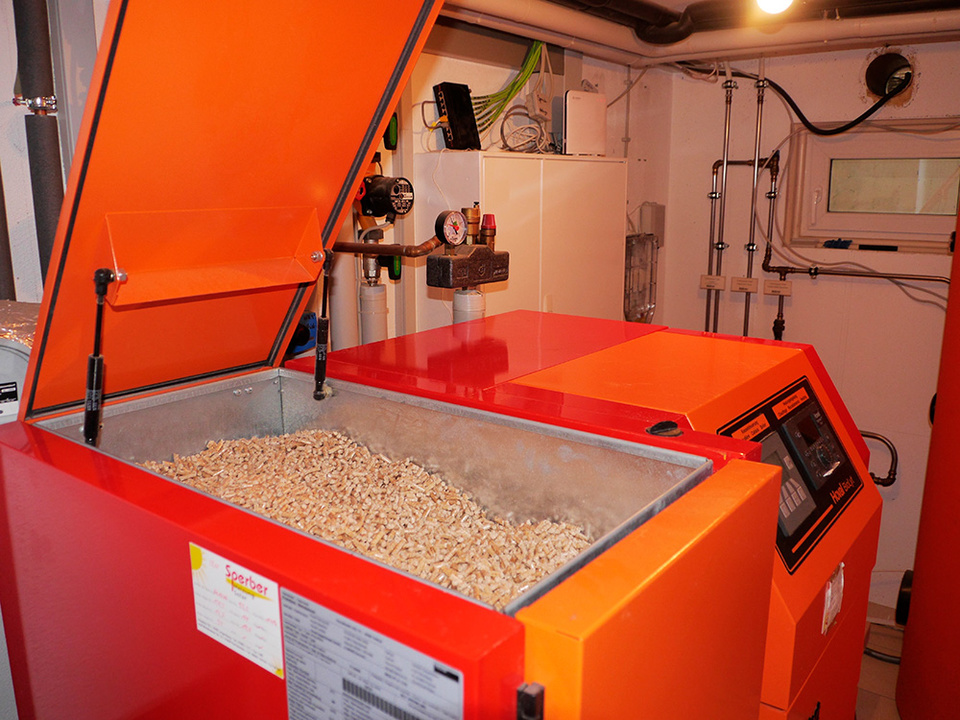 Palletheizung2 bei Andreas Scherer Elektrotechnik GmbH in Stuttgart